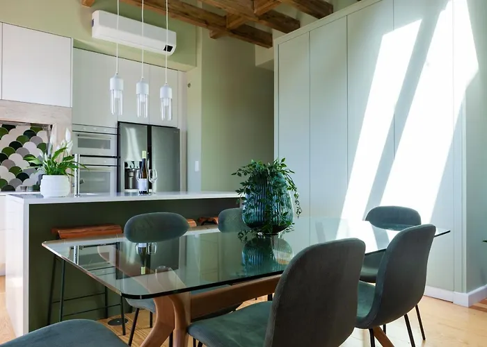 Panoramic View -3bedrs+3baths+ Balconies+ac Lejlighed *