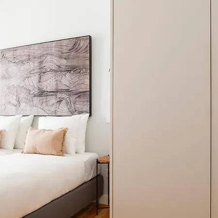 Panoramic View -3bedrs+3baths+ Balconies+ac Apartman