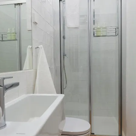 Panoramic View -3bedrs+3baths+ Balconies+ac Appartement Lissabon